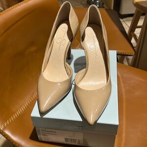 Jessica Simpson heel